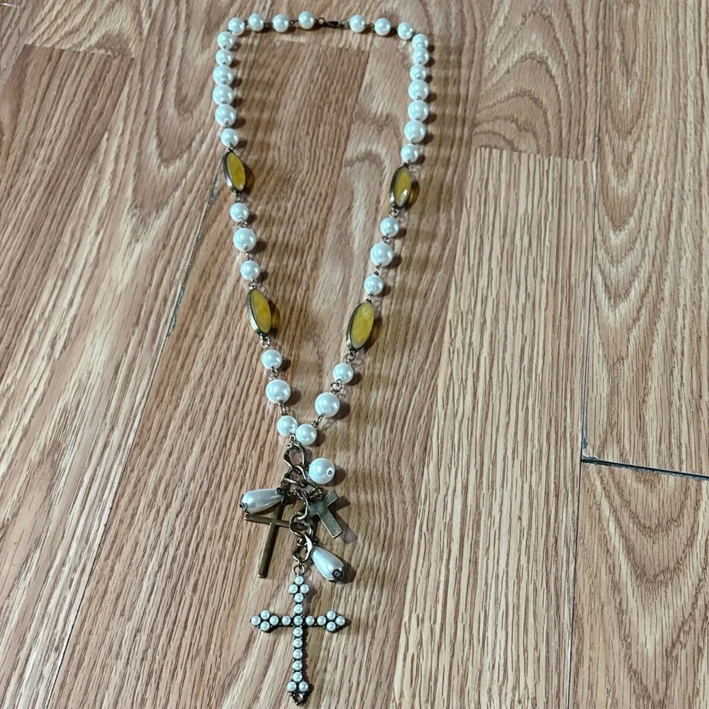 VCLM VINTAGE FAUX PEARL GOLD-TONE CROSS PENDANTS NECKLACE 29